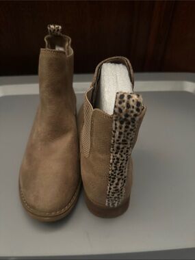 Women's Bootie in Taupe with Leopard Pull Tab